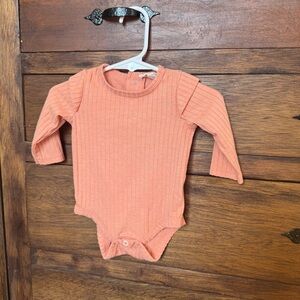 Jessica Simpson Peach Baby Ruffle Bodysuit 0-3 months